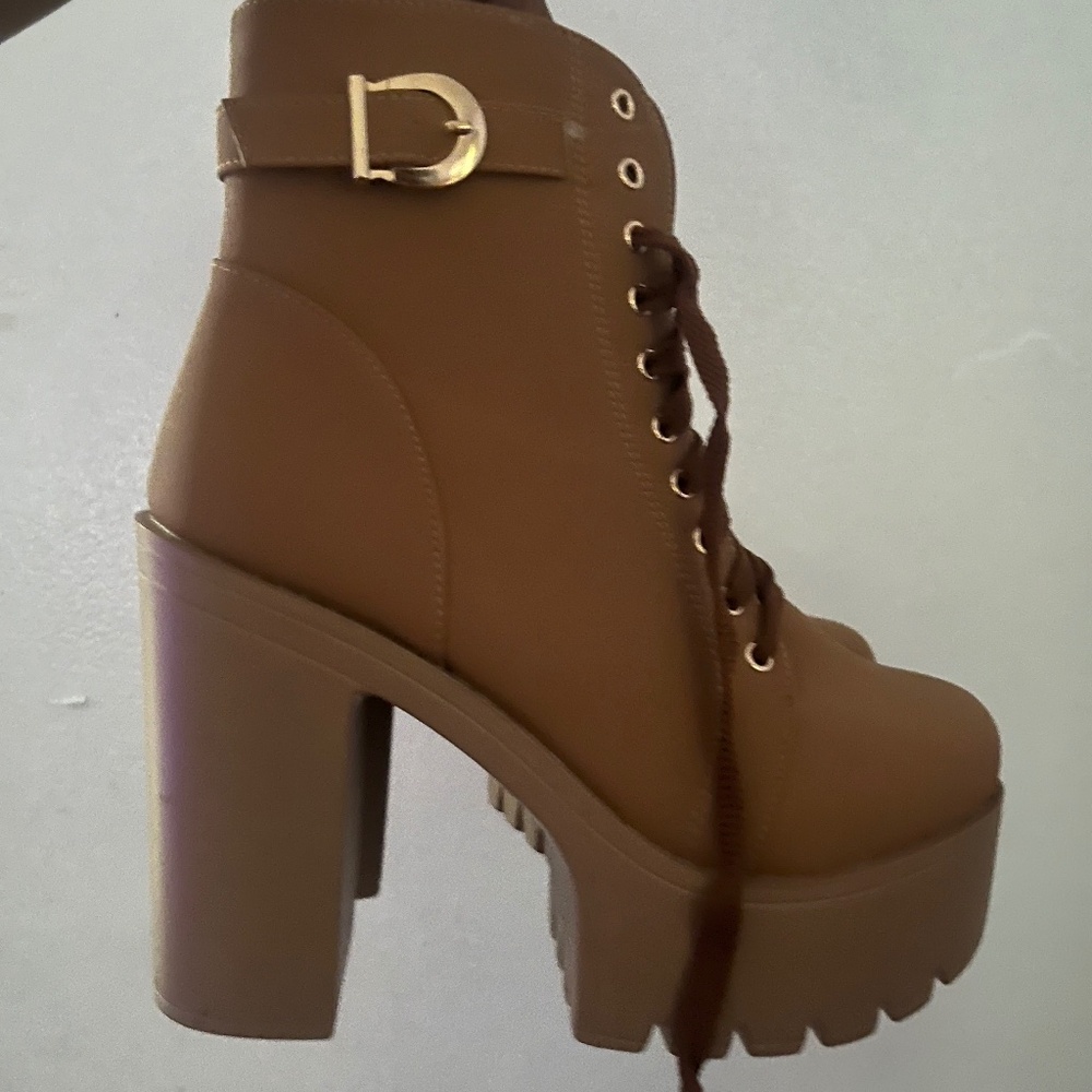 8 Timl heels